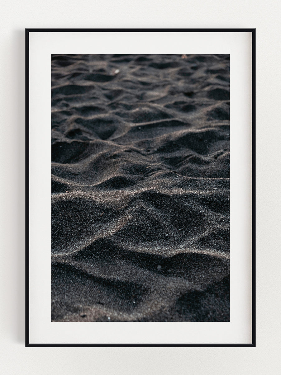 Black Sand Poster – Stunning art poster print on premium gallery paper, perfect for modern interiors